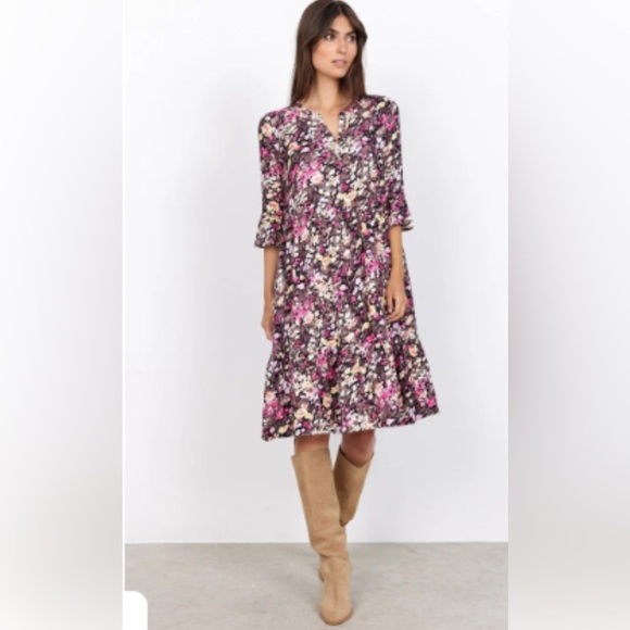 Floral Tiered Midi Dress with ¾ Sleeves | Black + Pink Print Soya Concept Size L - Picture 9 of 9